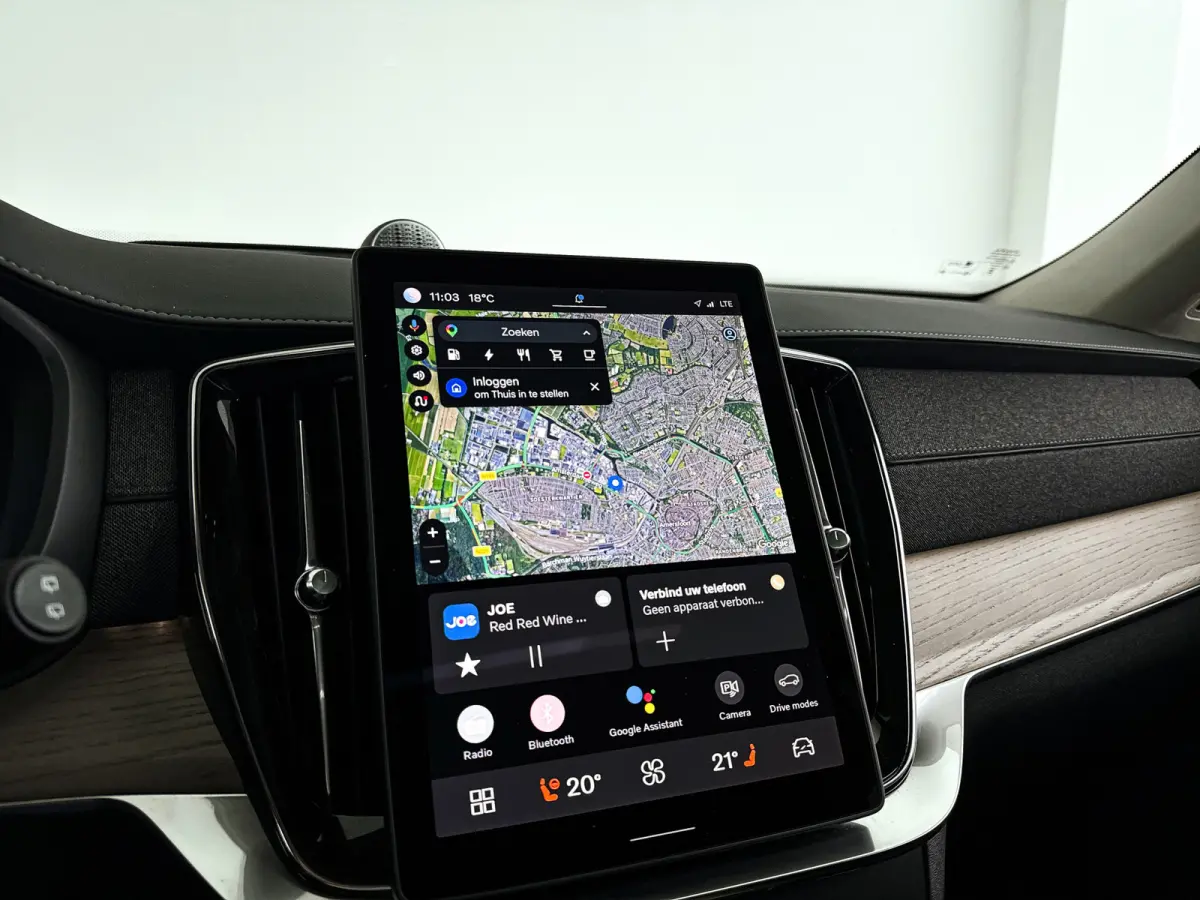 T8 Plug-in hybrid AWD Ultra Bright | SOH 100% | Panoramadak | 360° camera | Bowers & Wilkins | Luchtvering | Head-up display | Stoel- en Stuurverwarming