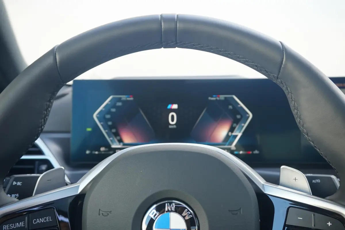 220i | M Sportpakket Pro | Schuif-/kanteldak | Harman Kardon | Comfort Access