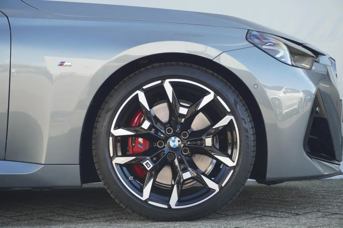 220i | M Sportpakket Pro | Schuif-/kanteldak | Harman Kardon | Comfort Access