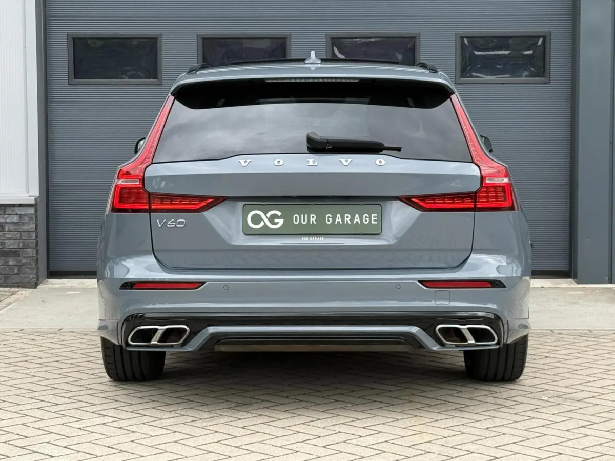 T6 Plug-in AWD Ultimate Dark|Long|360|B&W|Pano|HuD|Trekhaak