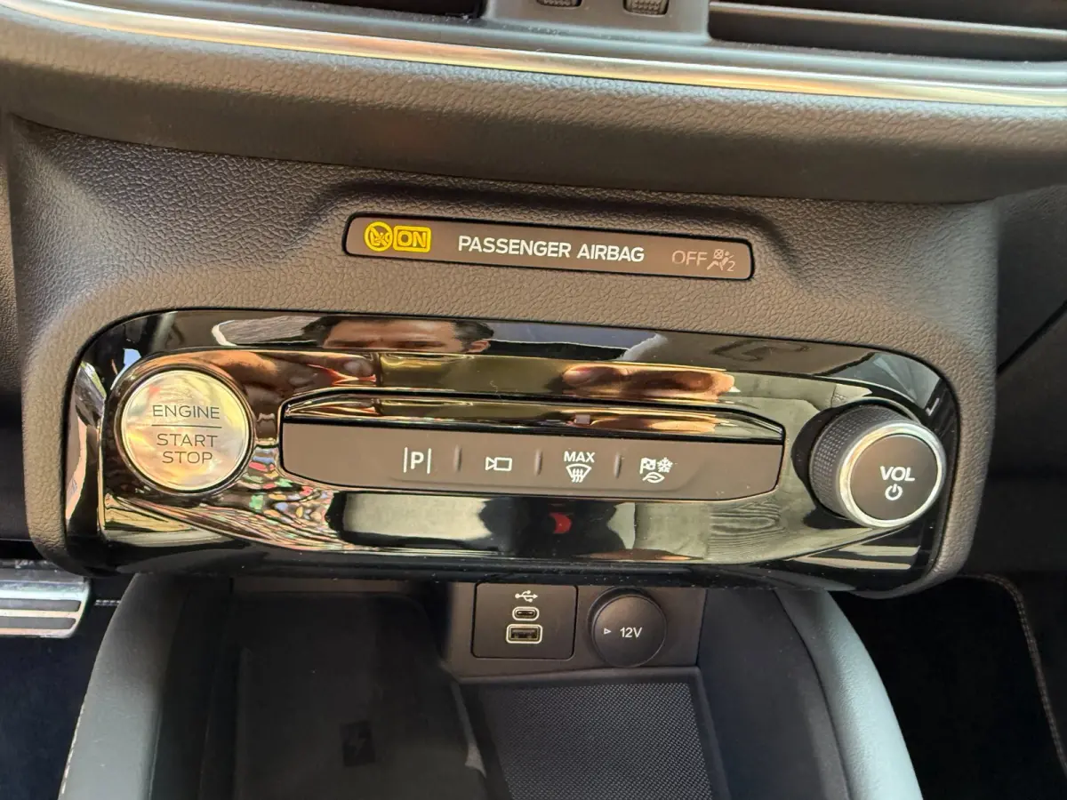 2.5 PHEV Active X Panorama, HUD, Winter, 360 gr camera, PDC, Elk klep etc. etc.