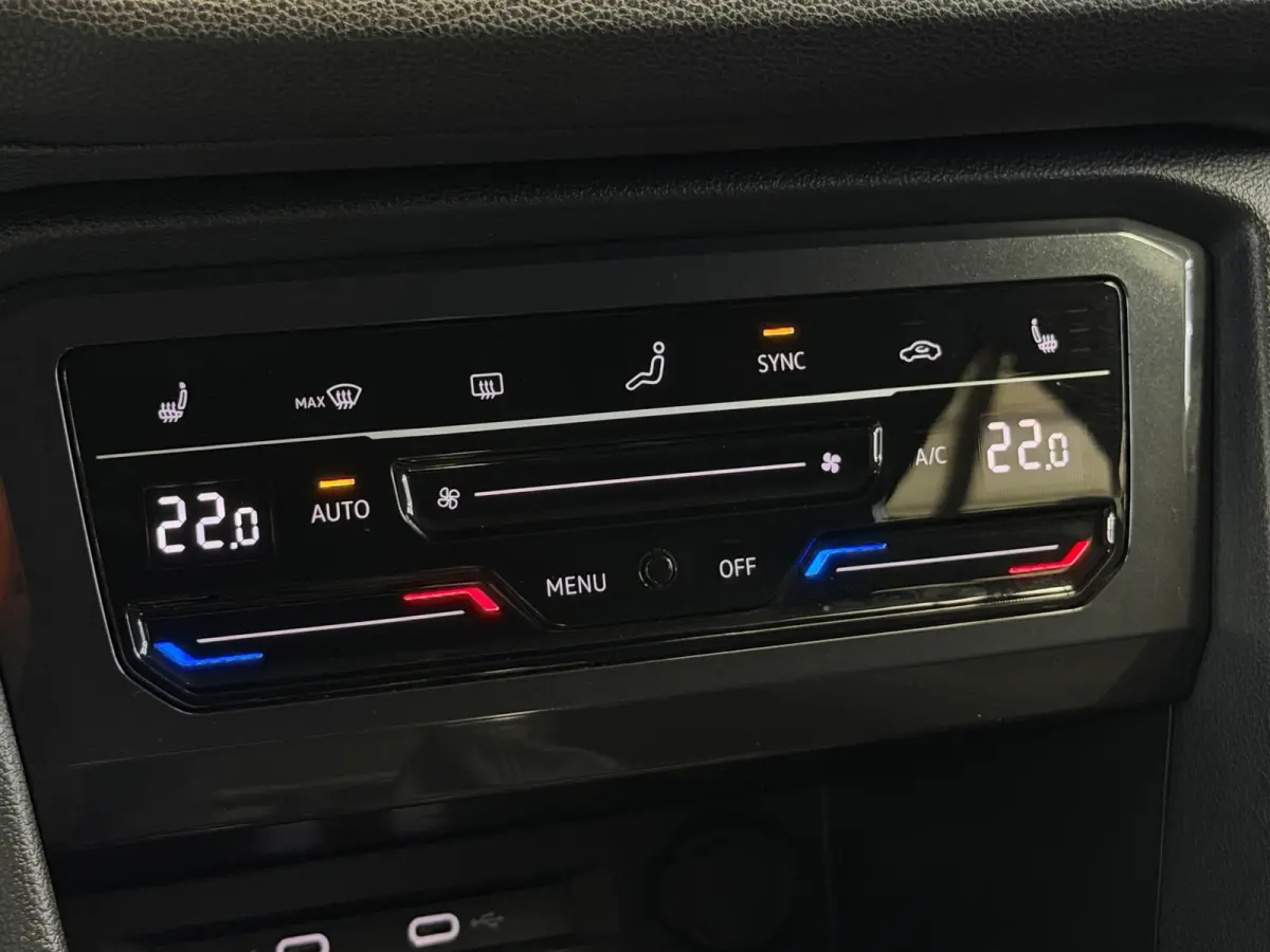 1.5 TSI Business 7p. CarPlay Camera