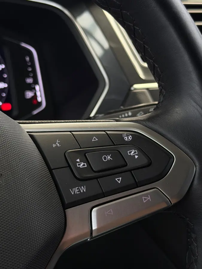 1.5 TSI Business 7p. CarPlay Camera