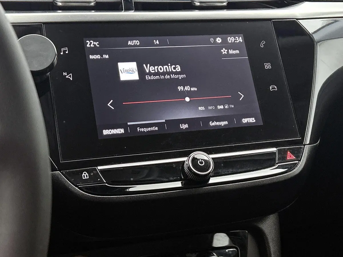 136pk Elegance 50 kWh Automaat | 1ste eigenaar | Apple CarPlay/Android Auto | 3 FASE | Armsteun | Camera | Dodehoekdetectie | Keyless | Navigatie | AUTOMAAT | Parkeersensoren | Isofix |