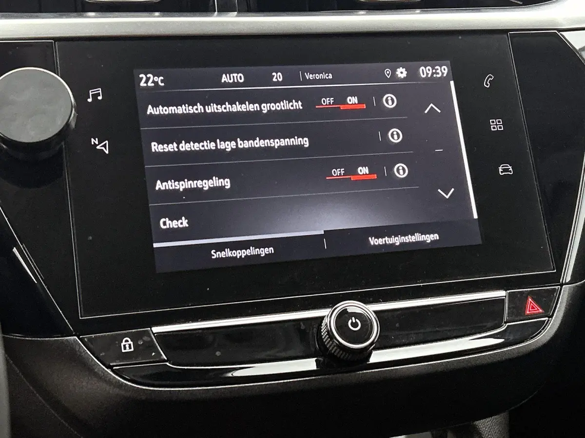 136pk Elegance 50 kWh Automaat | 1ste eigenaar | Apple CarPlay/Android Auto | 3 FASE | Armsteun | Camera | Dodehoekdetectie | Keyless | Navigatie | AUTOMAAT | Parkeersensoren | Isofix |