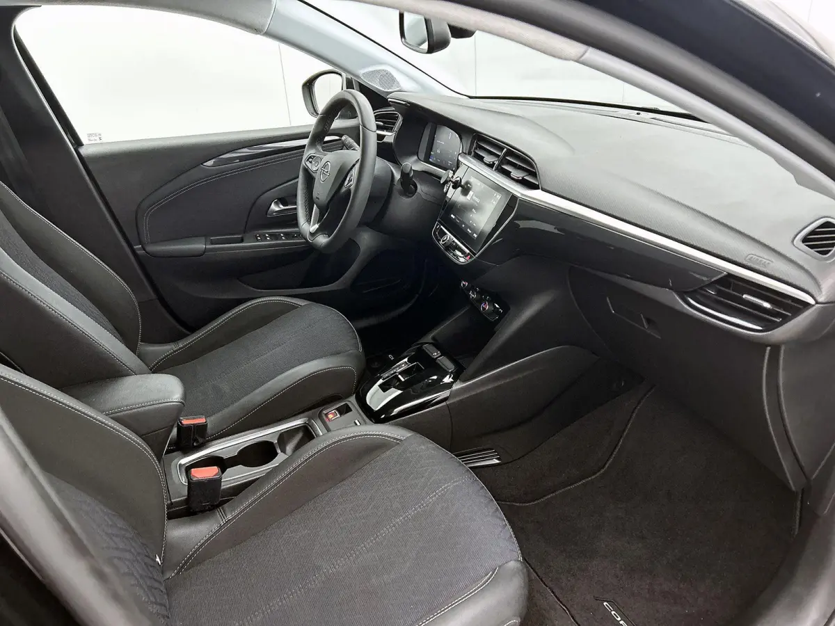 136pk Elegance 50 kWh Automaat | 1ste eigenaar | Apple CarPlay/Android Auto | 3 FASE | Armsteun | Camera | Dodehoekdetectie | Keyless | Navigatie | AUTOMAAT | Parkeersensoren | Isofix |