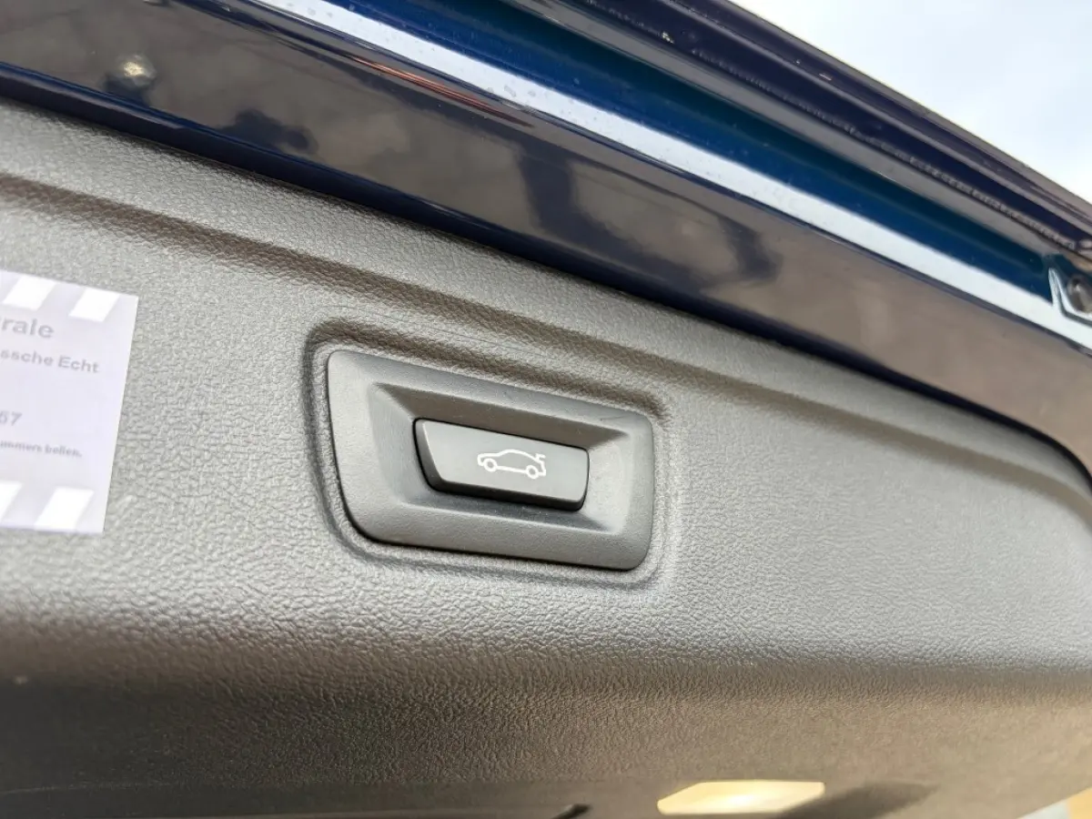 330e Laserlicht Leder Sfeerlicht Camera e.Trekhaak NL-auto