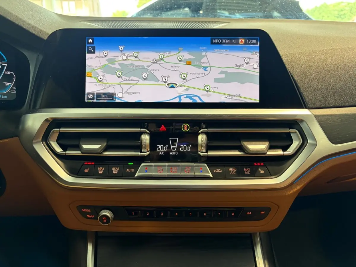 330e Laserlicht Leder Sfeerlicht Camera e.Trekhaak NL-auto