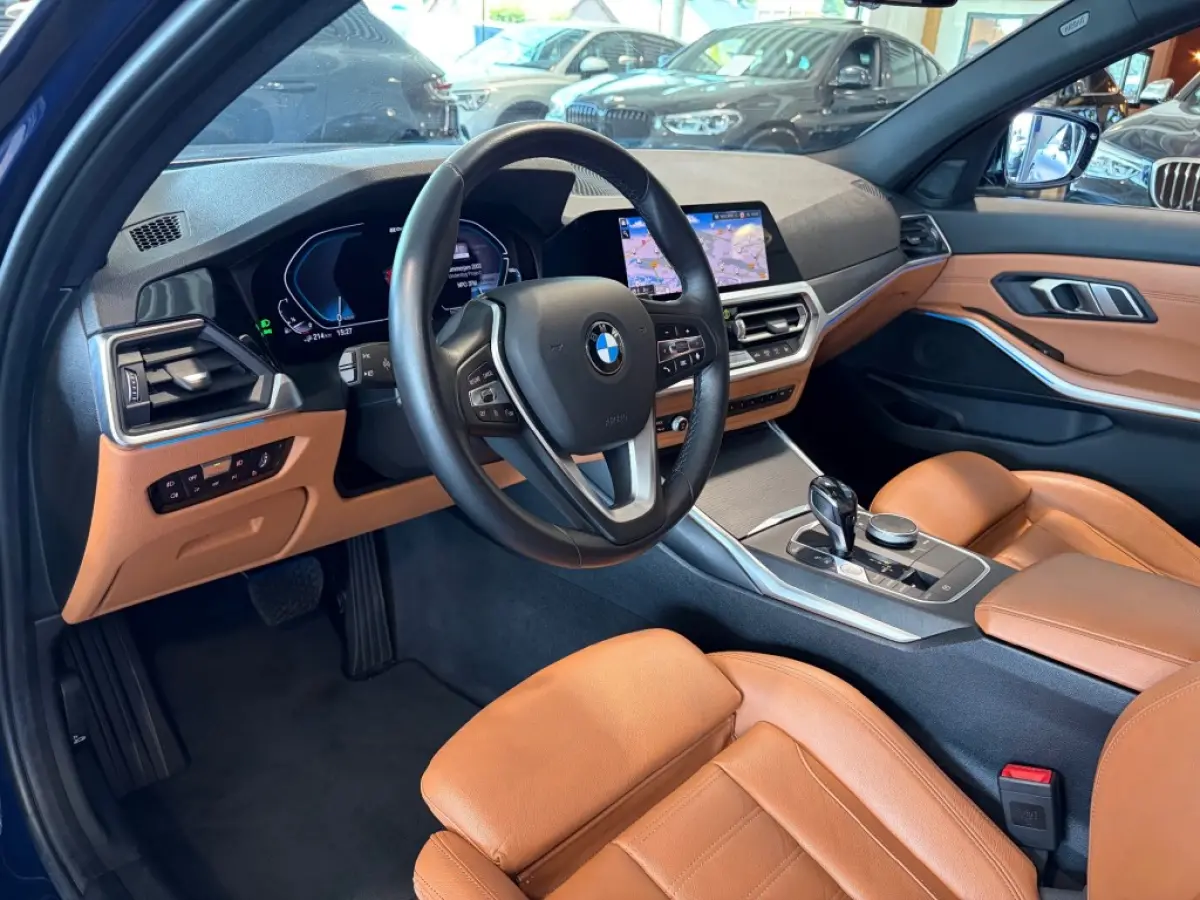 330e Laserlicht Leder Sfeerlicht Camera e.Trekhaak NL-auto