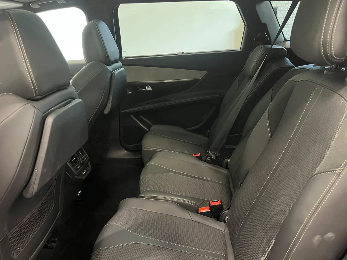 1.2 PureTech GT 7 persoons Panoramdak Trekhaak Navigatie Apple Carplay Android Auto Camera Parkeersensoren Adaptive Cruise Control Memory stoelen Stoelverwarming Elektrische achterklep Full 
