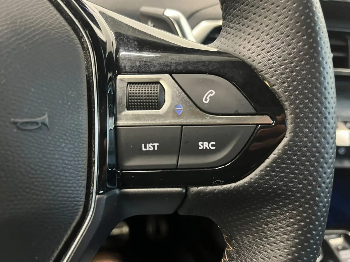 1.2 PureTech GT 7 persoons Panoramdak Trekhaak Navigatie Apple Carplay Android Auto Camera Parkeersensoren Adaptive Cruise Control Memory stoelen Stoelverwarming Elektrische achterklep Full 