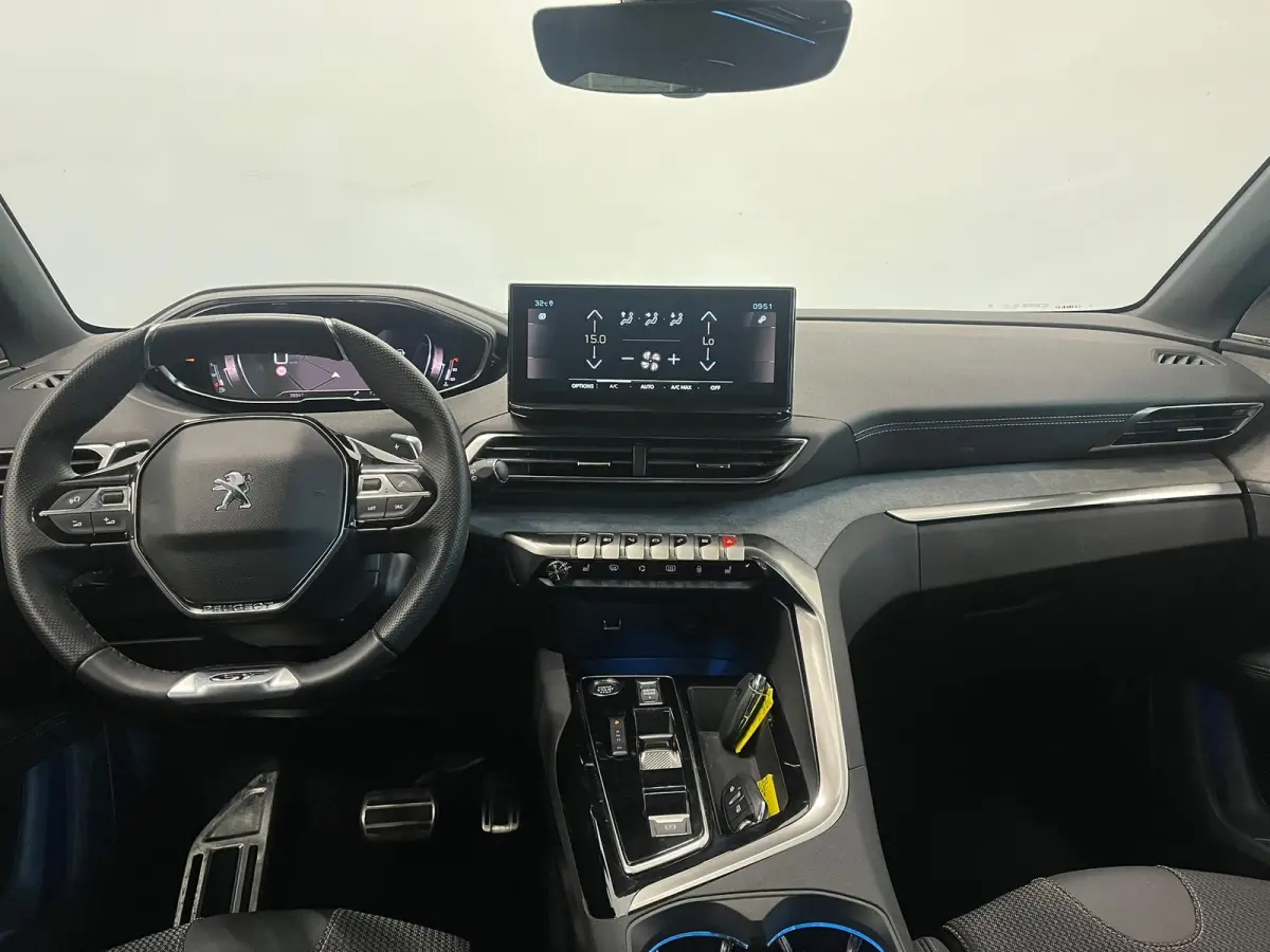 1.2 PureTech GT 7 persoons Panoramdak Trekhaak Navigatie Apple Carplay Android Auto Camera Parkeersensoren Adaptive Cruise Control Memory stoelen Stoelverwarming Elektrische achterklep Full 