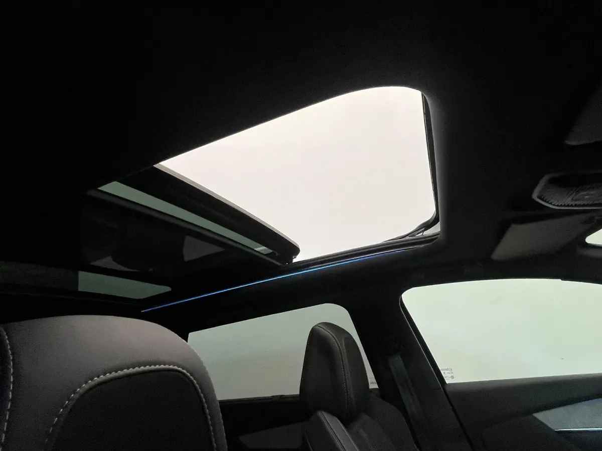 1.2 PureTech GT 7 persoons Panoramdak Trekhaak Navigatie Apple Carplay Android Auto Camera Parkeersensoren Adaptive Cruise Control Memory stoelen Stoelverwarming Elektrische achterklep Full 