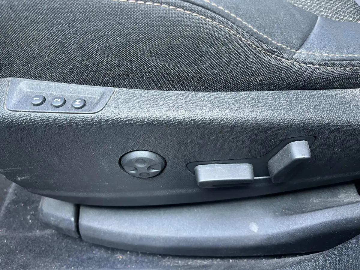 1.2 PureTech GT 7 persoons Panoramdak Trekhaak Navigatie Apple Carplay Android Auto Camera Parkeersensoren Adaptive Cruise Control Memory stoelen Stoelverwarming Elektrische achterklep Full 