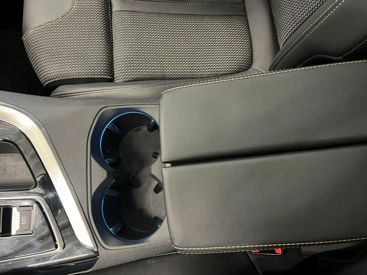 1.2 PureTech GT 7 persoons Panoramdak Trekhaak Navigatie Apple Carplay Android Auto Camera Parkeersensoren Adaptive Cruise Control Memory stoelen Stoelverwarming Elektrische achterklep Full 