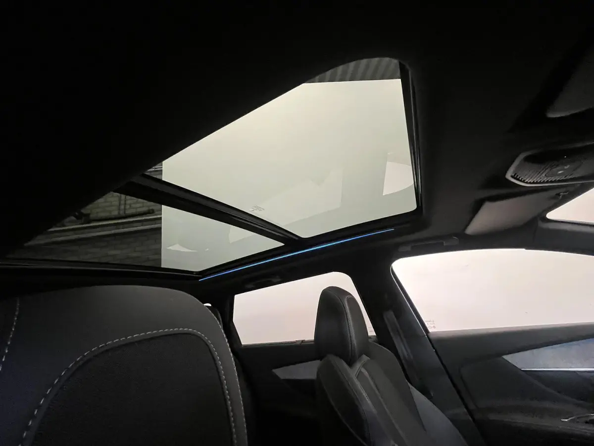 1.2 PureTech GT 7 persoons Panoramdak Trekhaak Navigatie Apple Carplay Android Auto Camera Parkeersensoren Adaptive Cruise Control Memory stoelen Stoelverwarming Elektrische achterklep Full 