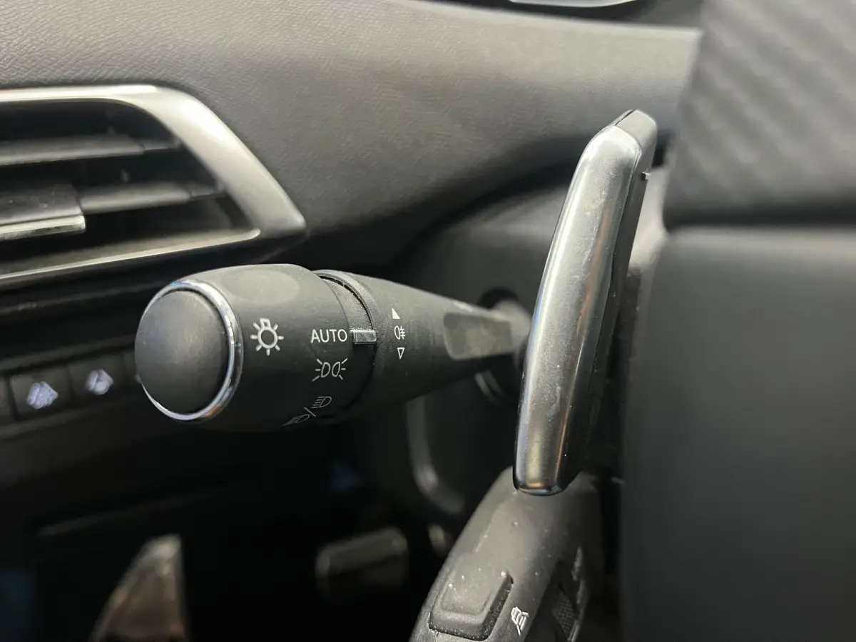 1.2 PureTech GT 7 persoons Panoramdak Trekhaak Navigatie Apple Carplay Android Auto Camera Parkeersensoren Adaptive Cruise Control Memory stoelen Stoelverwarming Elektrische achterklep Full 