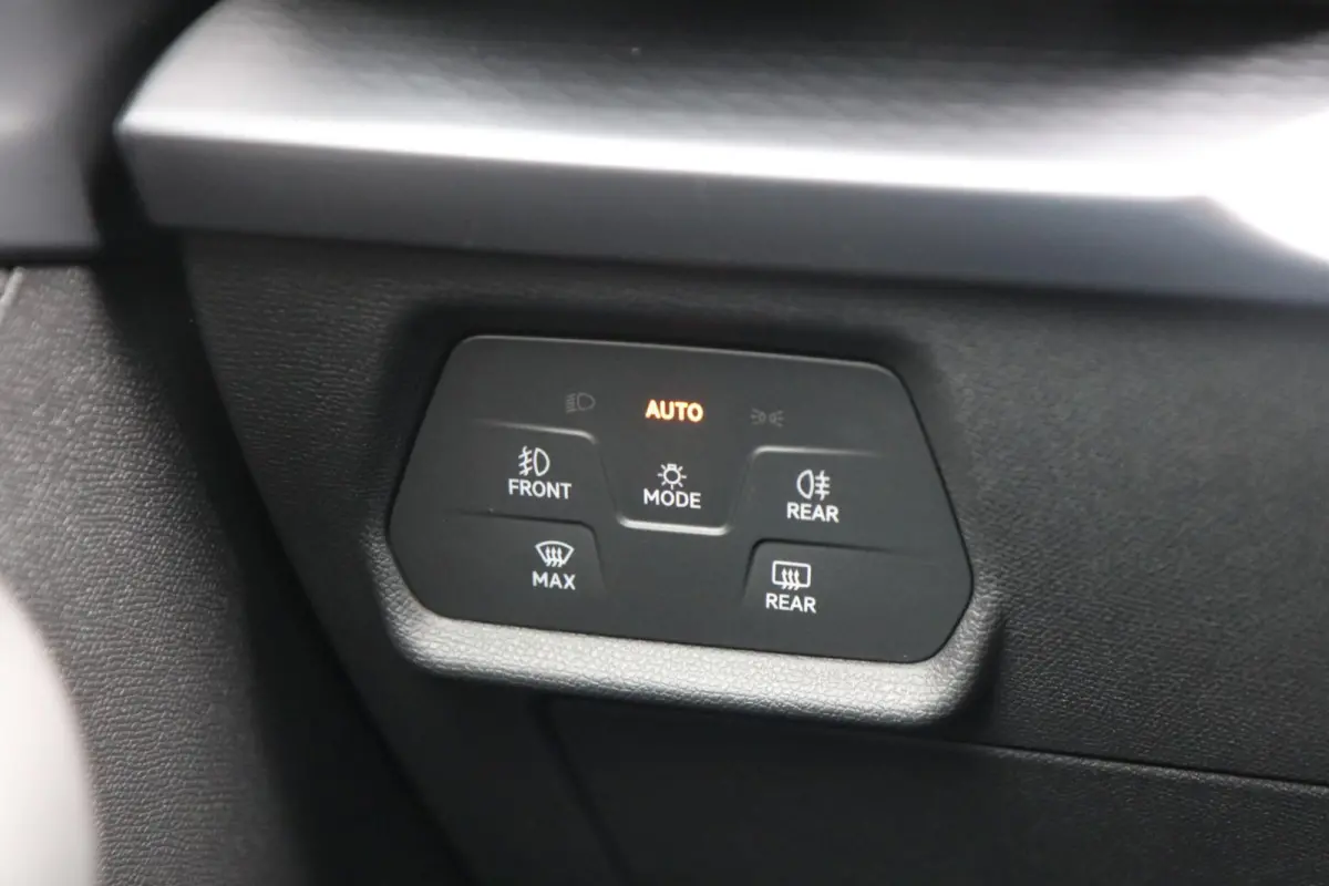 1.5 TSI e-Hybrid 204pk Business | SoH 100% | 360 Camera | Navigatie | Full Link | Stoelverwarming | Dodehoeksensor