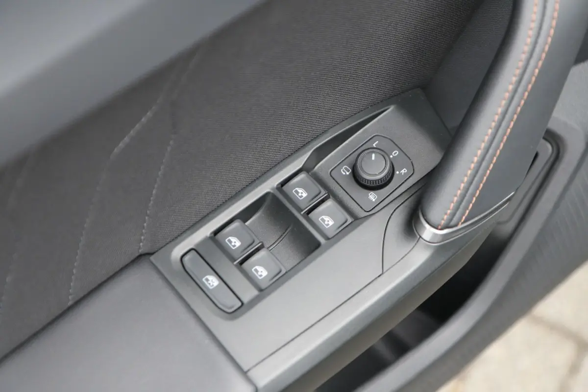 1.5 TSI e-Hybrid 204pk Business | SoH 100% | 360 Camera | Navigatie | Full Link | Stoelverwarming | Dodehoeksensor