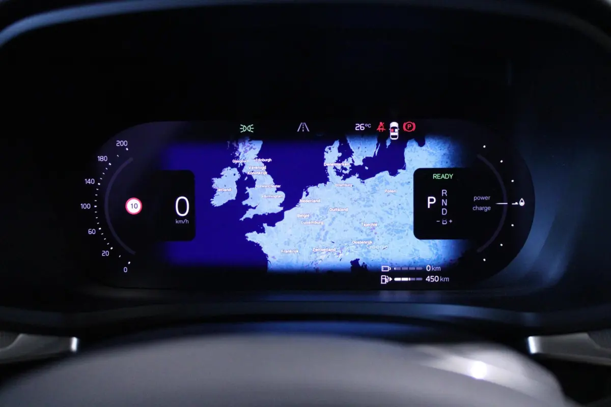 2.0 T6 Plug-in hybrid AWD Plus Dark | H/K | PANO |