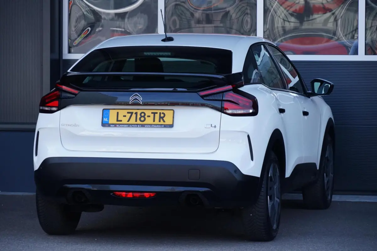 1.2 Puretech Feel, NL, CarPlay, PDC, clima, cruise