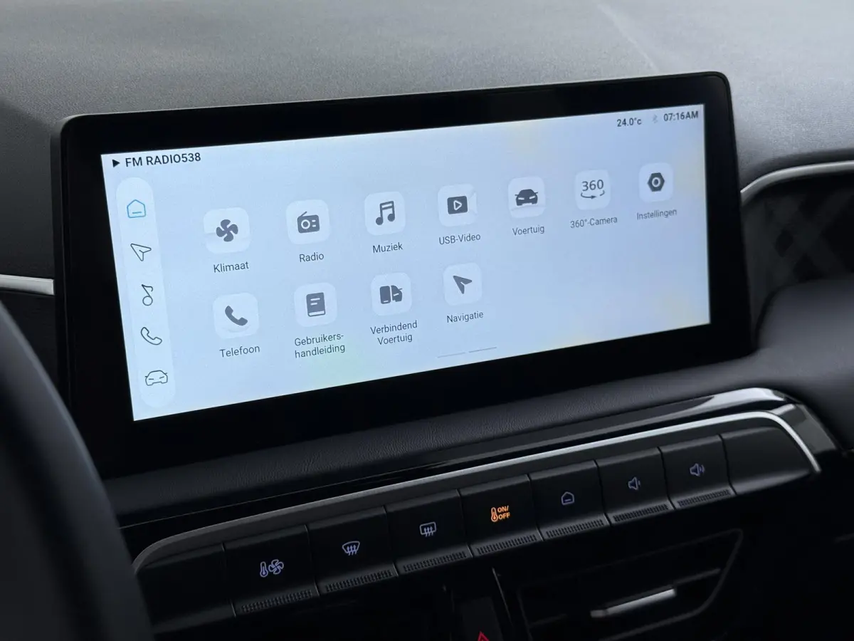 1.5 Hybrid+ Luxury ONDERHOUD GEHAD BIJ DEALER, DIRECT LEVERBAAR | 7 JAAR MG FABRIEKS GARANTIE TM 02-2032 | STOEL + STUURVERWARMING | 360 CAMERA | ADAP. CRUISE | DODE HOEK | KEYLESS | APPLE C