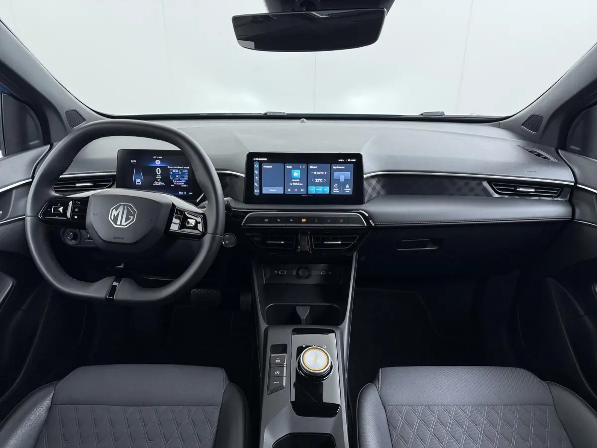 1.5 Hybrid+ Luxury ONDERHOUD GEHAD BIJ DEALER, DIRECT LEVERBAAR | 7 JAAR MG FABRIEKS GARANTIE TM 02-2032 | STOEL + STUURVERWARMING | 360 CAMERA | ADAP. CRUISE | DODE HOEK | KEYLESS | APPLE C
