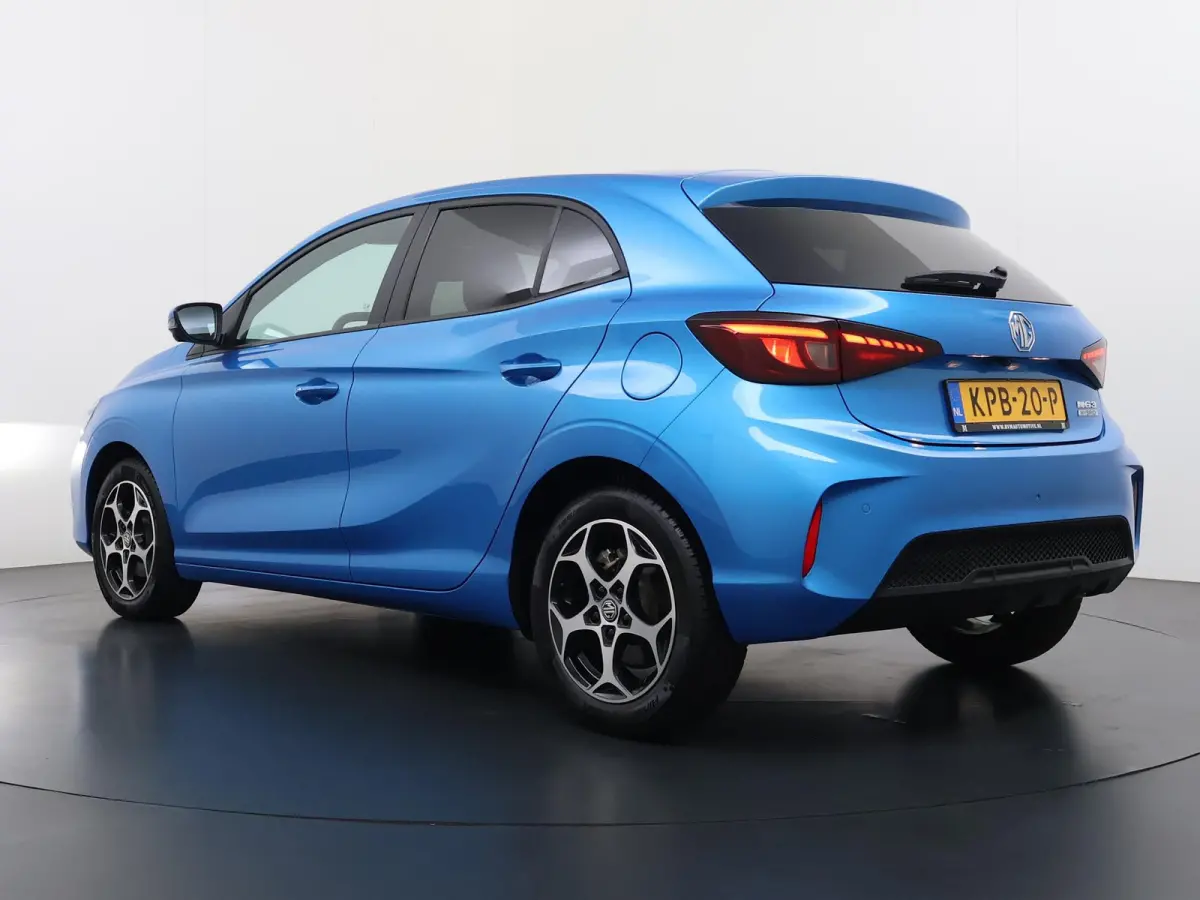 1.5 Hybrid+ Luxury VAN:22.900,- VOOR:19.330,- UW HERFSTVOORDEEL:3.570,-| ONDERHOUD GEHAD BIJ DEALER, DIRECT LEVERBAAR | 7 JAAR MG FABRIEKS GARANTIE TM 02-2032 | STOEL + STUURVERWARMING | 360