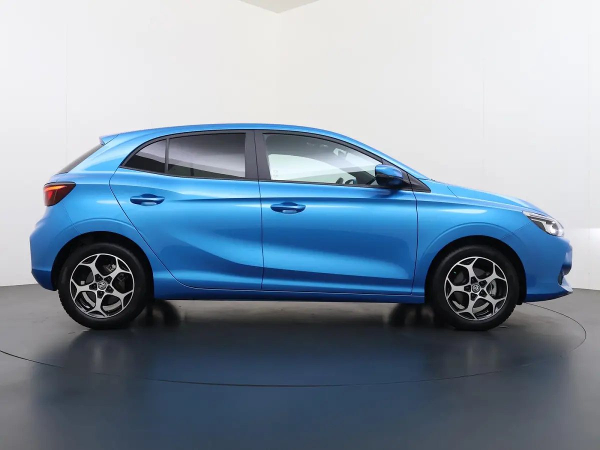 1.5 Hybrid+ Luxury ONDERHOUD GEHAD BIJ DEALER, DIRECT LEVERBAAR | 7 JAAR MG FABRIEKS GARANTIE TM 02-2032 | STOEL + STUURVERWARMING | 360 CAMERA | ADAP. CRUISE | DODE HOEK | KEYLESS | APPLE C