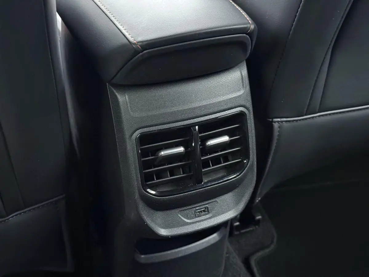 1.5 Hybrid+ Luxury ONDERHOUD GEHAD BIJ DEALER, DIRECT LEVERBAAR | 7 JAAR MG FABRIEKS GARANTIE TM 02-2032 | STOEL + STUURVERWARMING | 360 CAMERA | ADAP. CRUISE | DODE HOEK | KEYLESS | APPLE C