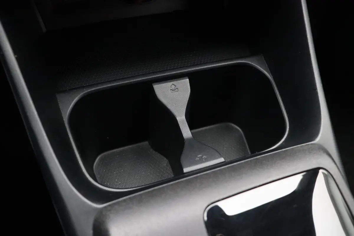1.5 Luxury | Apple Carplay & Android Auto | Rondomzicht Camera | Stoel en Stuurwielverwarming |