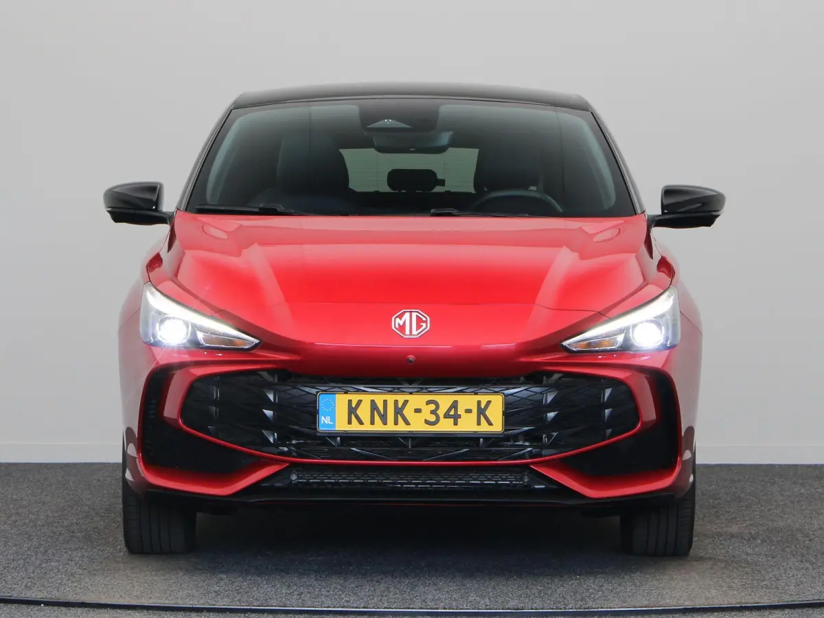 1.5 Luxury | Apple Carplay & Android Auto | Rondomzicht Camera | Stoel en Stuurwielverwarming |