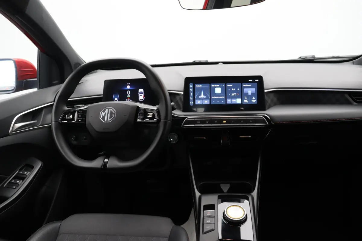 1.5 Luxury | Apple Carplay & Android Auto | Rondomzicht Camera | Stoel en Stuurwielverwarming |