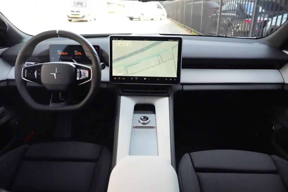 Long Range Dual Motor Performance Plus 100 kWh | 544 PK | Panoramadak | Harman Kardon | 360° Camera | Head-up display | Polestar 4 Long Range Dual Motor Performance Plus 100 kWh 544 PK met 