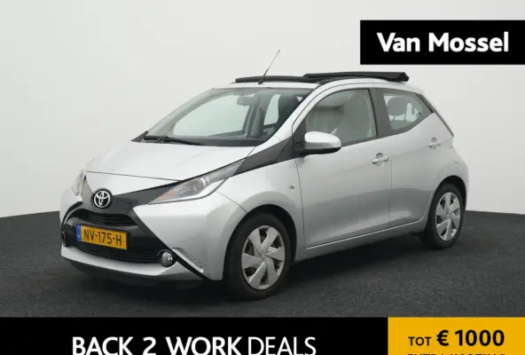 1.0 VVT-i x-wave SCHUIFDAK | ACHTERUITRIJCAMERA | NAVIGATIE | APPLE CARPLAY | TREKHAAK | CRUISE | AIRCO | BLUETOOTH |12 MAANDEN BOVAG GARANTIE |