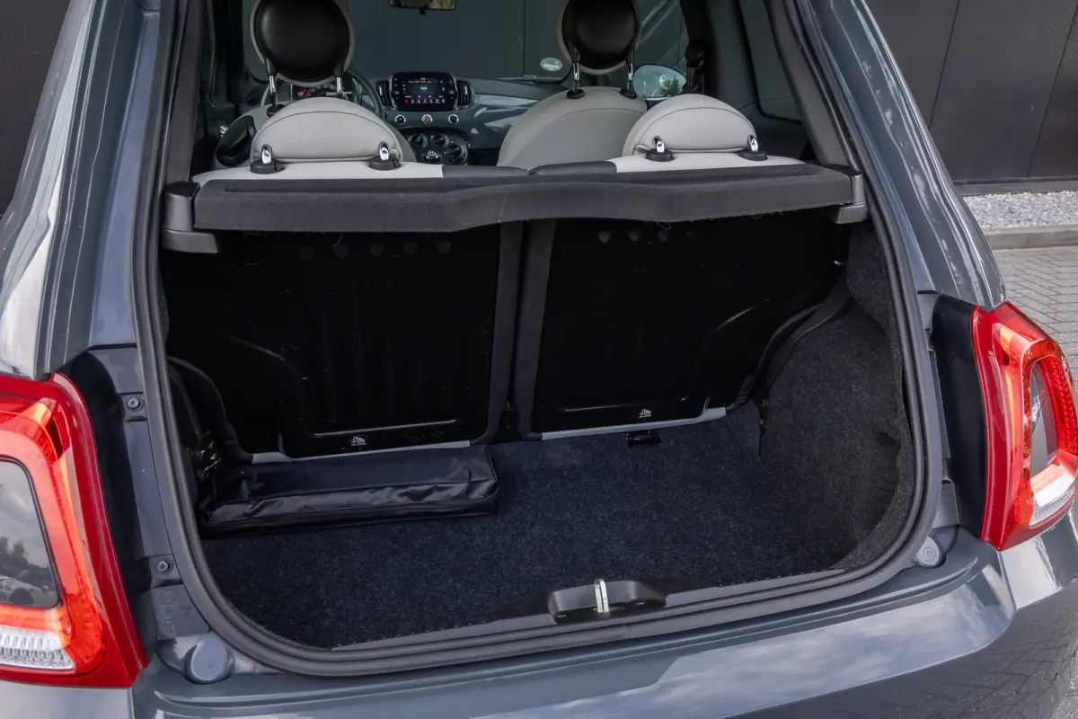 1.0 Hybrid Dolcevita | Panoramadak | Cruise control | Bluetooth | Half leder