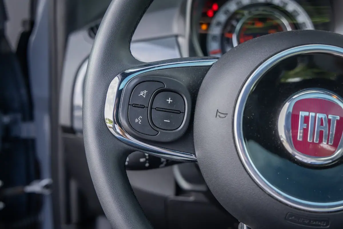 1.0 Hybrid Dolcevita | Panoramadak | Cruise control | Bluetooth | Half leder