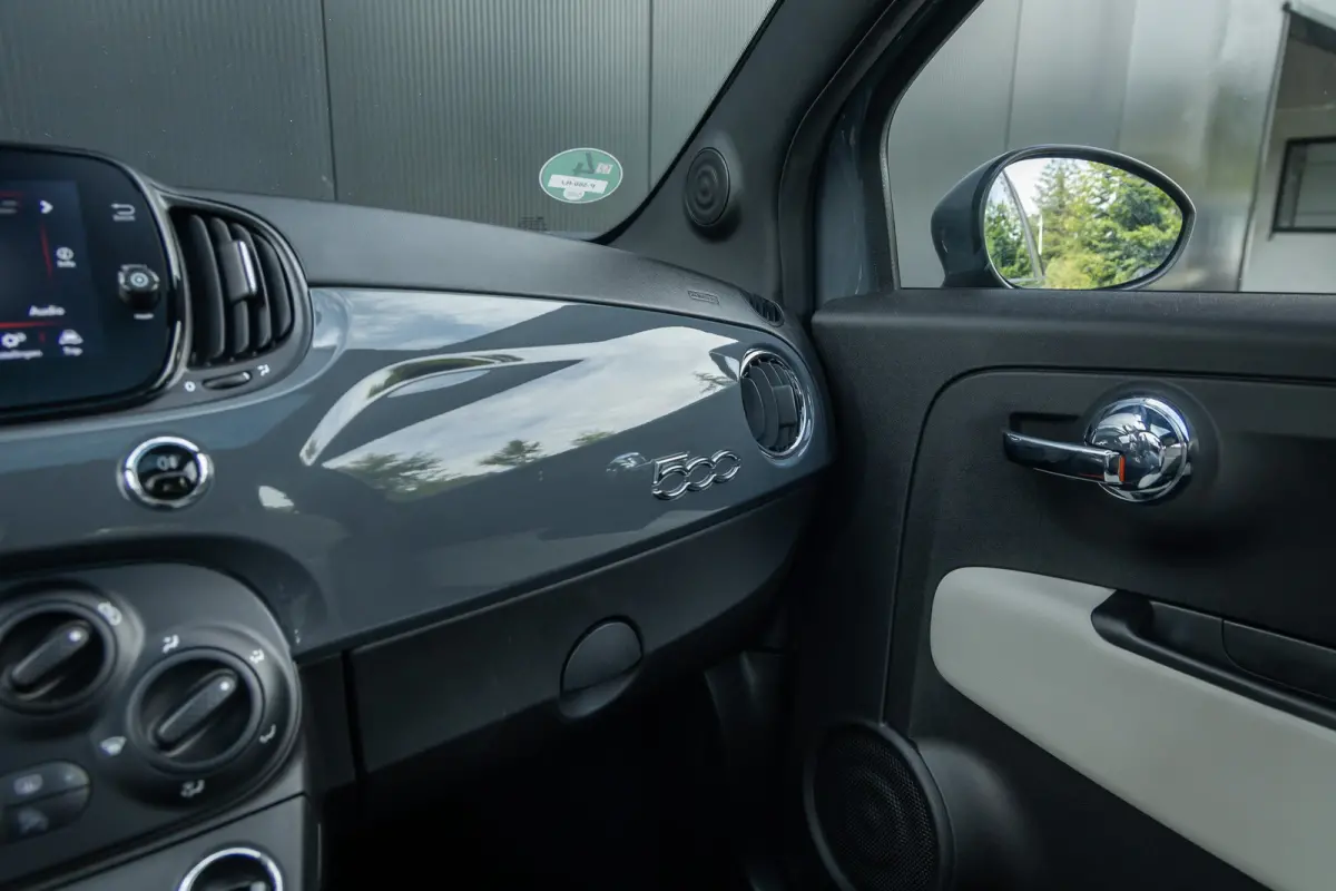 1.0 Hybrid Dolcevita | Panoramadak | Cruise control | Bluetooth | Half leder