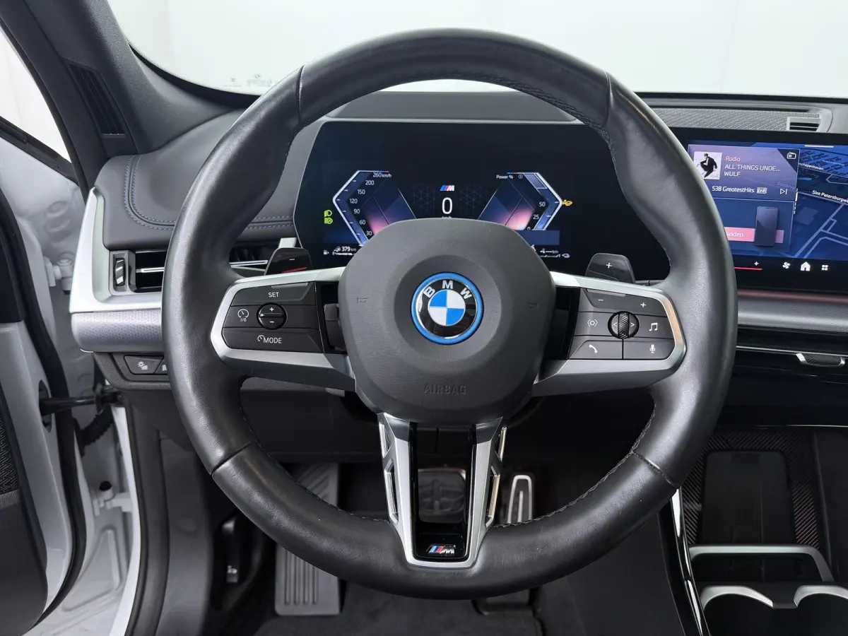 xDrive30e | Trekhaak | M-Sportpakket | Glazen Panoramadak | Comfort Access | Stoelverwarming |