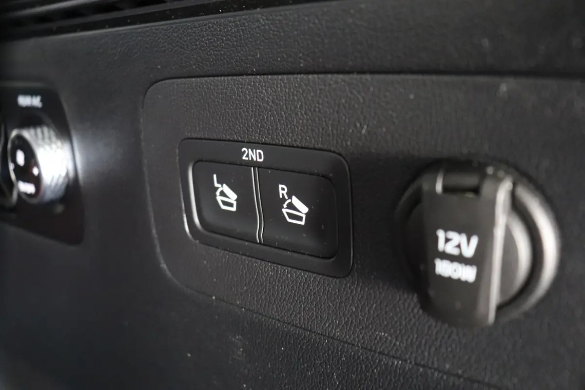 1.6 T-GDI Plug-in Hybrid 4WD DynamicLine 7p. | Trekhaak | Camera | ACC | €35.900,- incl. BTW