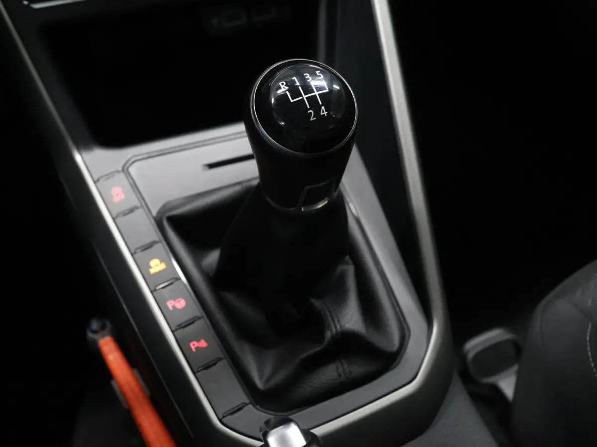 1.0 TSI Comfortline Business [APPLE CARPLAY, ADAPTIVE CRUISE, DRIVING MODE SELECTION, PDC V+A, ANDROID, CLIMATE CONTROL, NIEUWSTAAT]
