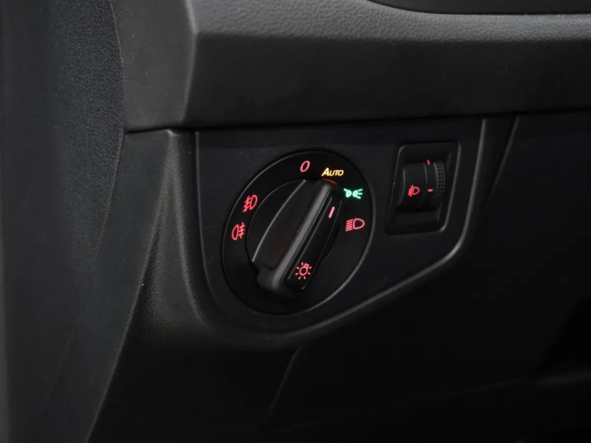 1.0 TSI Comfortline Business [APPLE CARPLAY, ADAPTIVE CRUISE, DRIVING MODE SELECTION, PDC V+A, ANDROID, CLIMATE CONTROL, NIEUWSTAAT]