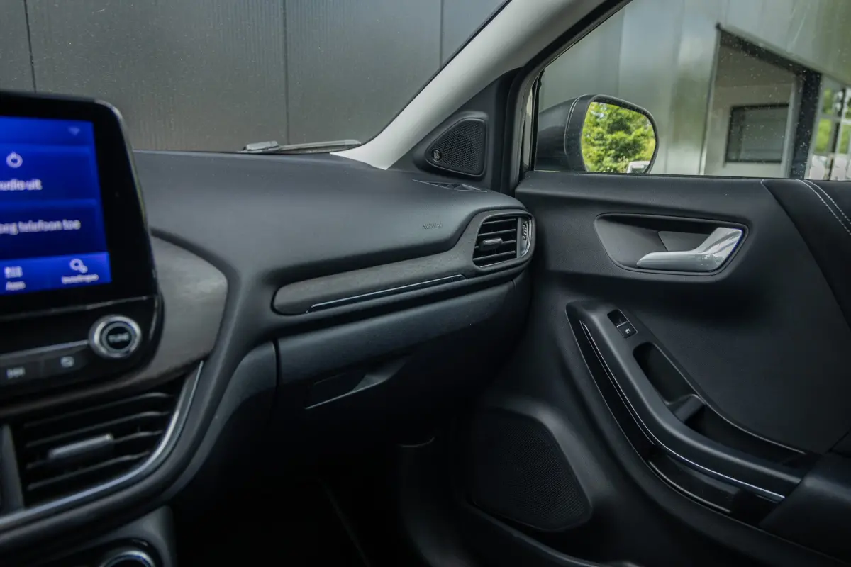 1.0 EcoBoost Titanium X | Half leder | LED verlichting | Privacy-glass | Apple carplay / Android auto | Parkeercamera