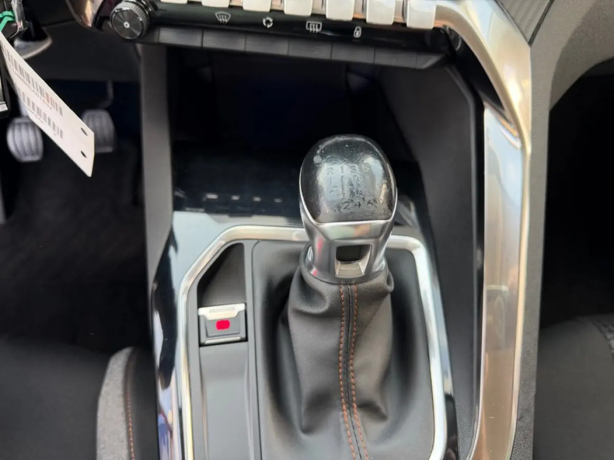 1.2 PURETECH ACTIVE AIRCO NAVI LMV 7ZITPL PDC-CAMERA