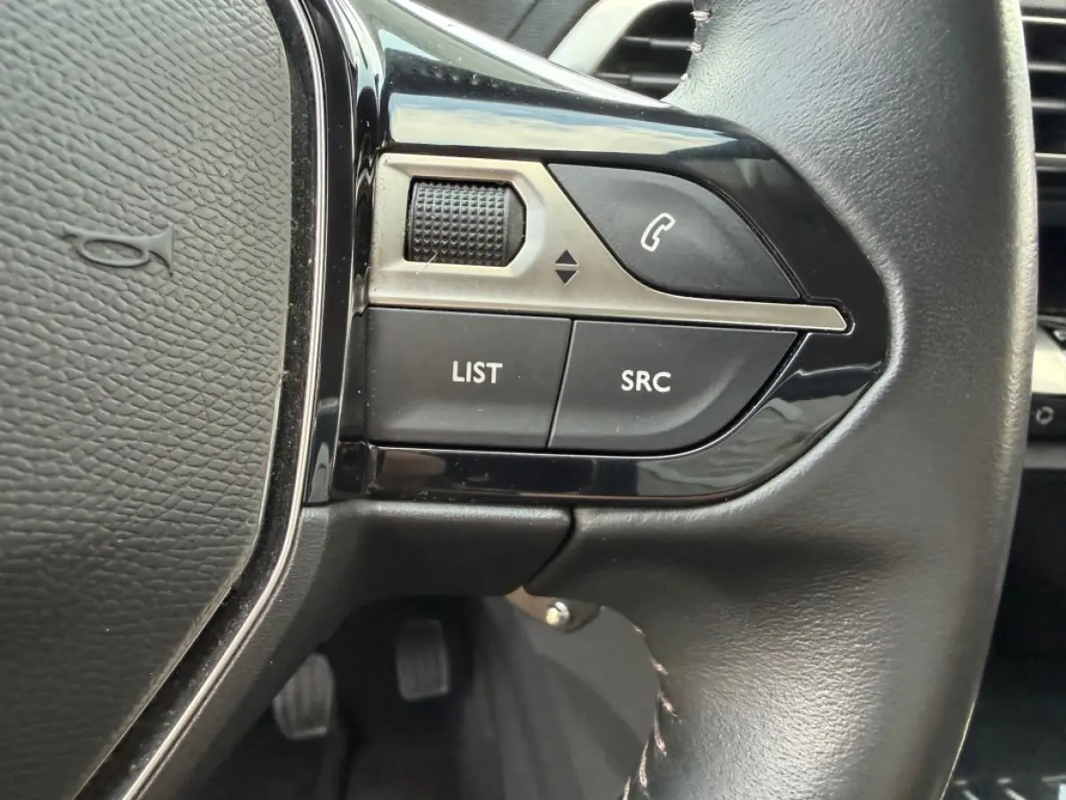 1.2 PURETECH ACTIVE AIRCO NAVI LMV 7ZITPL PDC-CAMERA