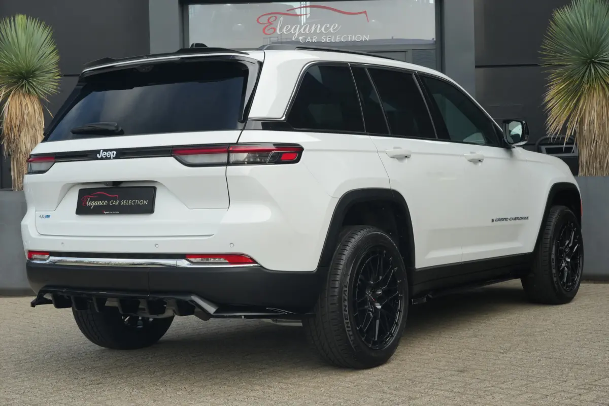 2.0 Limited 4xe | 381PK | Maxton | Pano | 20" | Keyless | Massage | Ventilatie | Leder | Jeep Grand Cherokee 2.0 Limited 4xe 381 PK Plug-in Hybrid met 2.0 viercilinder, panoramadak, 20-inch 