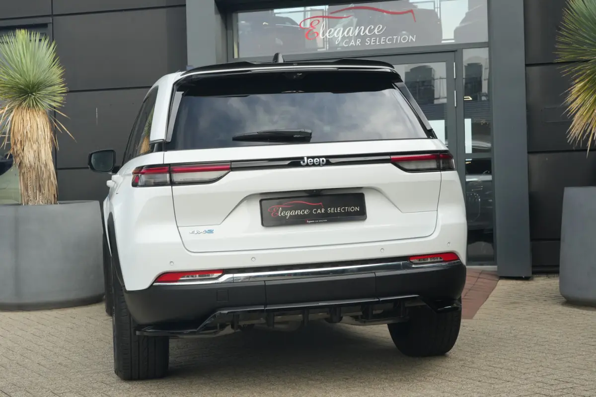 2.0 Limited 4xe | 381PK | Maxton | Pano | 20" | Keyless | Massage | Ventilatie | Leder | Jeep Grand Cherokee 2.0 Limited 4xe 381 PK Plug-in Hybrid met 2.0 viercilinder, panoramadak, 20-inch 