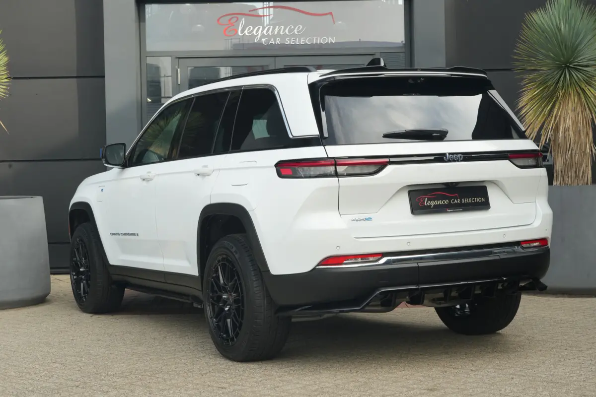 2.0 Limited 4xe | 381PK | Maxton | Pano | 20" | Keyless | Massage | Ventilatie | Leder | Jeep Grand Cherokee 2.0 Limited 4xe 381 PK Plug-in Hybrid met 2.0 viercilinder, panoramadak, 20-inch 
