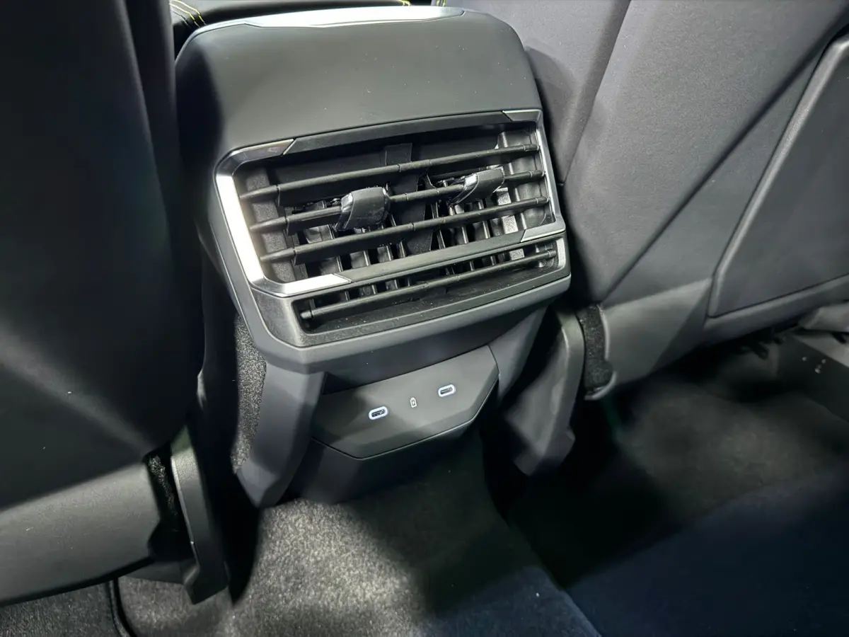 1.5 More | Alarmsysteem | Apple Carplay/Android Auto|telefoonintegratie premium | Audio installatie premium