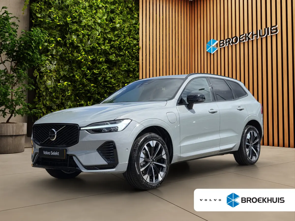 2.0 T6 Plug-in hybrid AWD Plus Dark | Pano | 360 Cam | Head-up | Pilot Assist | Memory | Harman/Kardon